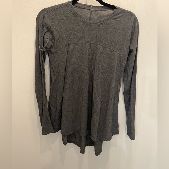 Lululemon Sz 4 Longsleeve - Picture 1 of 1